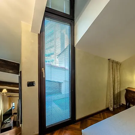 Dimora Lucrezia Apartamento Savona