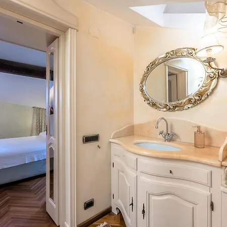 Apartment Dimora Lucrezia *