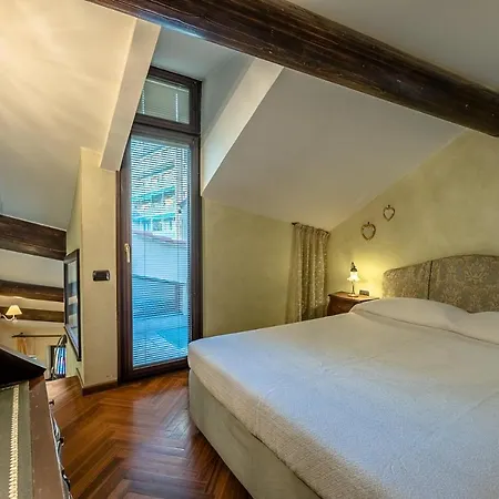 Dimora Lucrezia Apartamento Savona