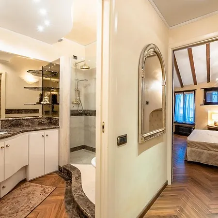Dimora Lucrezia Apartment *
