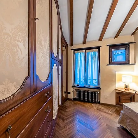 Dimora Lucrezia Apartment